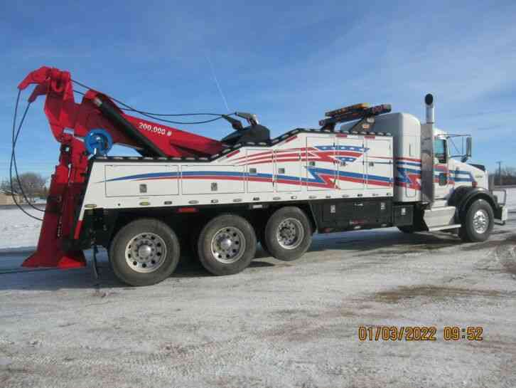 T-800-ISX 550 CUMMINGS-90, 000 MILES-100 TON EAGLE WRECKER BED- (2012)