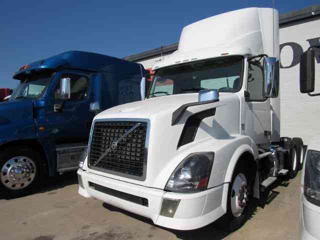 Volvo VNL300 -- (2012)