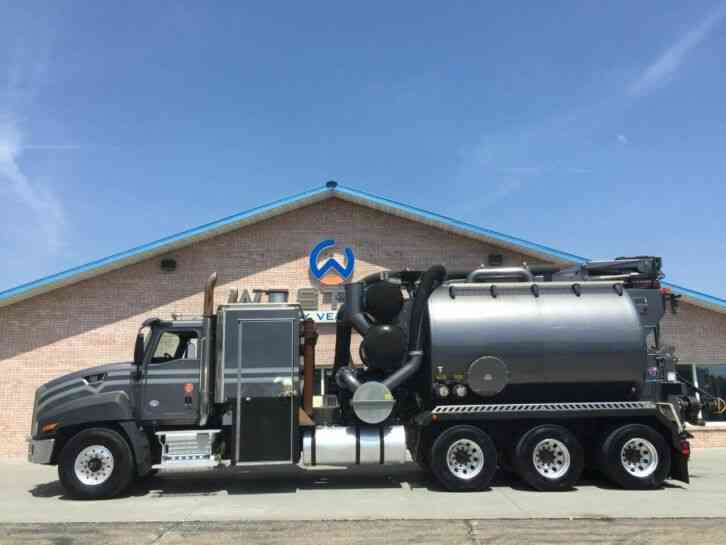CAT Hydro Excavator Vacuum Vac Truck (2013)