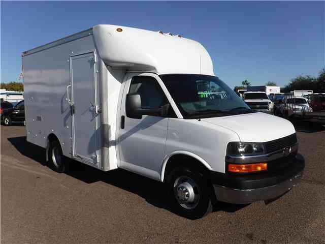 Chevrolet Express Commercial Cutaway N/A (2013) : Van / Box Trucks