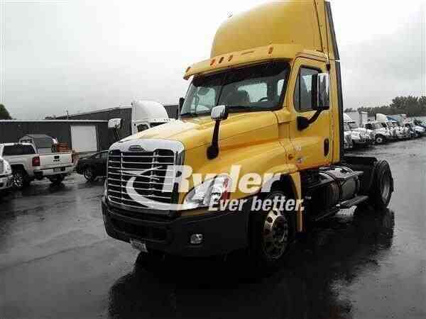 FREIGHTLINER CASCADIA 125 -- (2013)