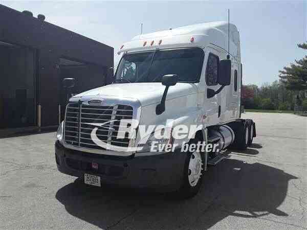 FREIGHTLINER CASCADIA 125 -- (2013)