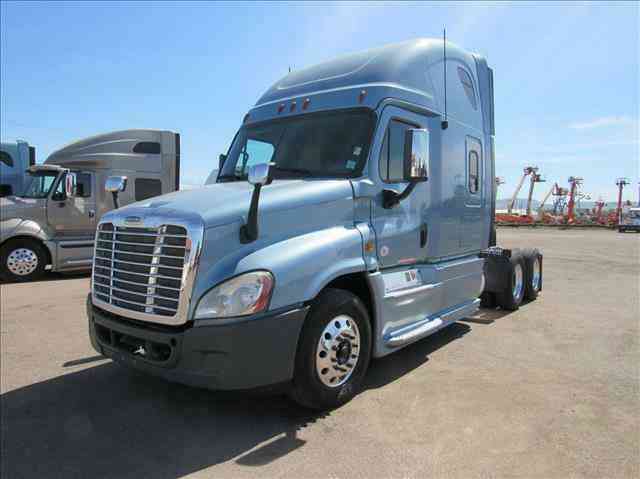 Freightliner CASCADIA -- (2013)