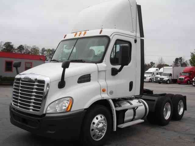 Freightliner CASCADIA -- (2013)