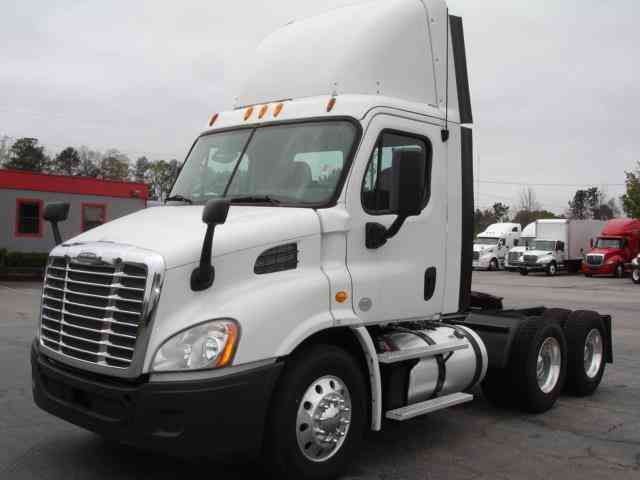 Freightliner CASCADIA -- (2013)