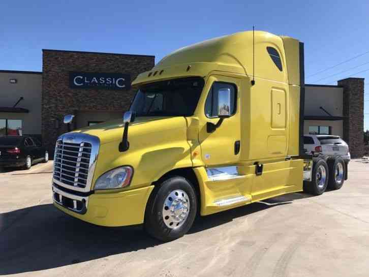 FREIGHTLINER CASCADIA -- (2013)