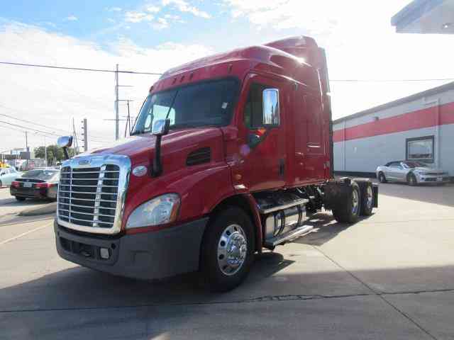 Freightliner CASCADIA -- (2013)