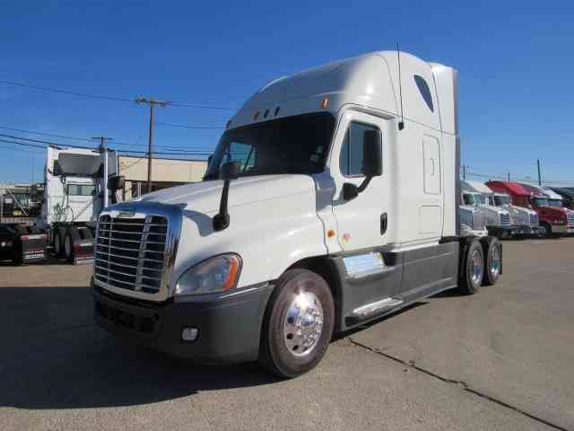 Freightliner CASCADIA -- (2013)