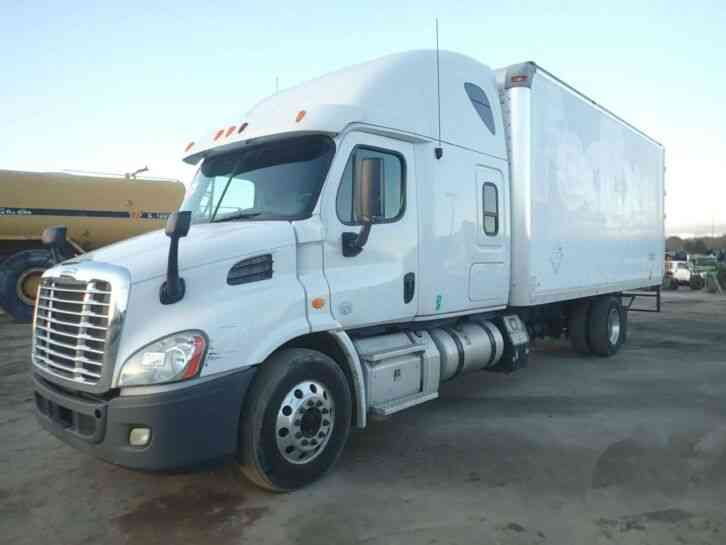 Freightliner Cascadia Expeditor Sleeper (2013)