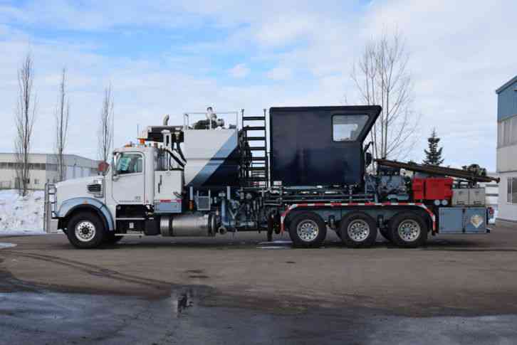 Freightliner Coronado 122 SD (2013)