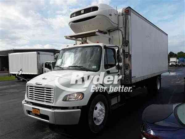 FREIGHTLINER M2 106 (2013)