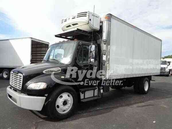 FREIGHTLINER M2 106 (2013)