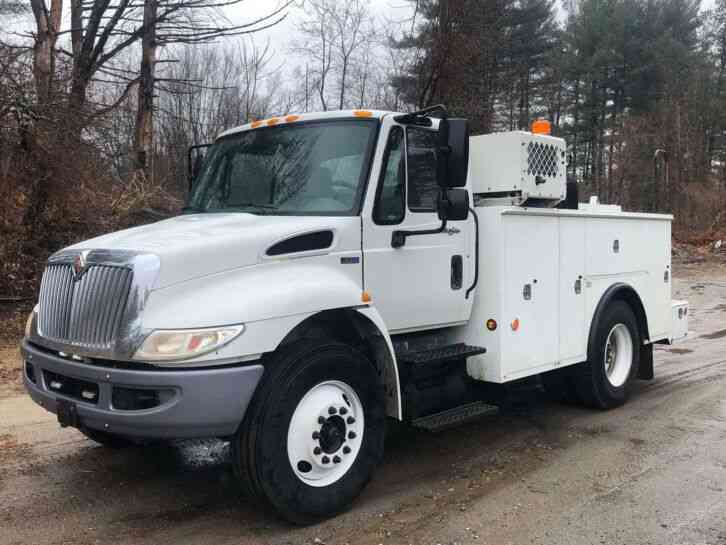 international 4300 Service Mechanic Truck (2013)