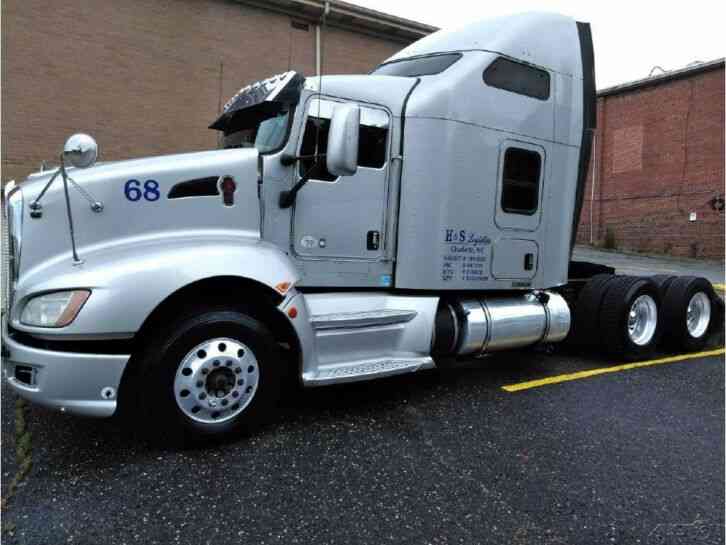 Kenworth T660 Conventional Tractor Truck (2013)