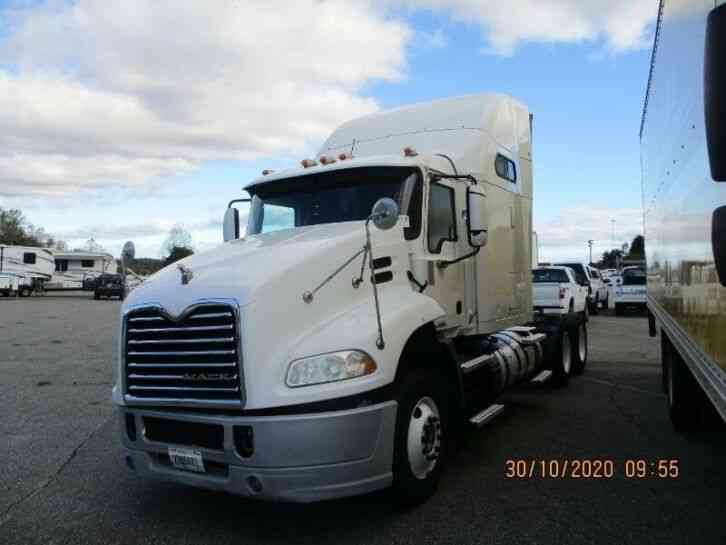 Mack CXU613 SEMI (2013)