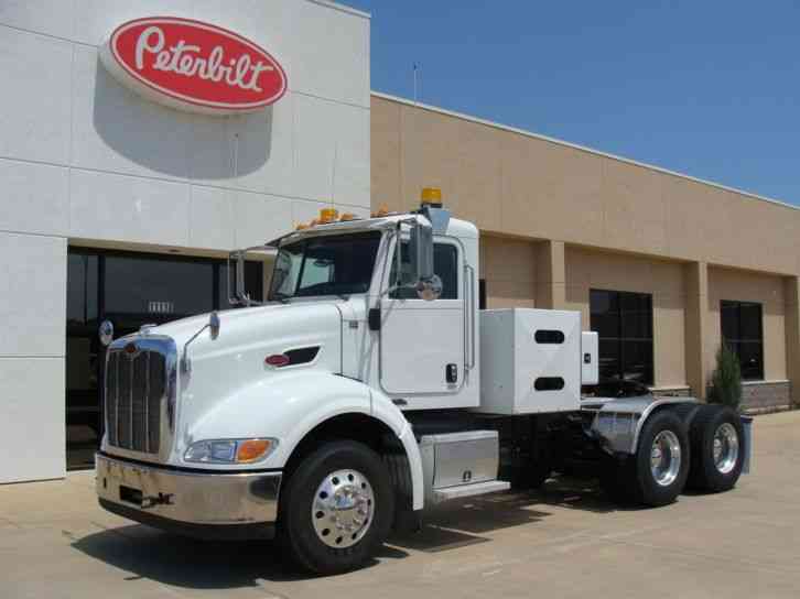 Peterbilt 384 -- (2013)