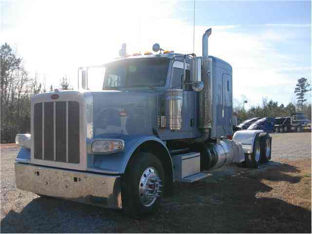 Peterbilt 388 -- (2013)