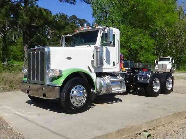 Peterbilt 388 (2013)