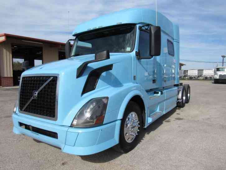 Volvo VNL730 -- (2013)