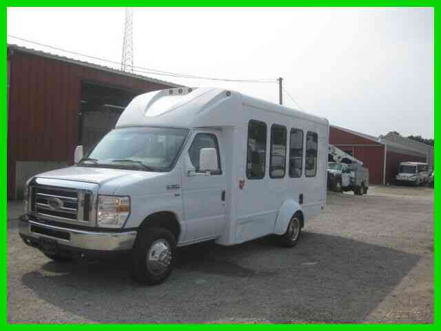 FORD E350 bus (2014)