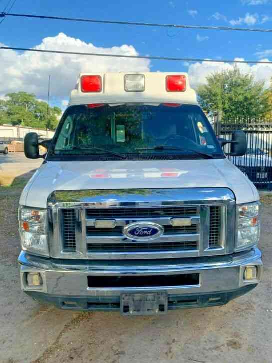 Ford Econoline 6. 8L Gas Type II Ambulance (2014)