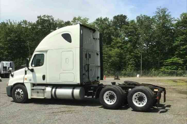 Freightliner Cascadia 125 6x4 T/A (2014)