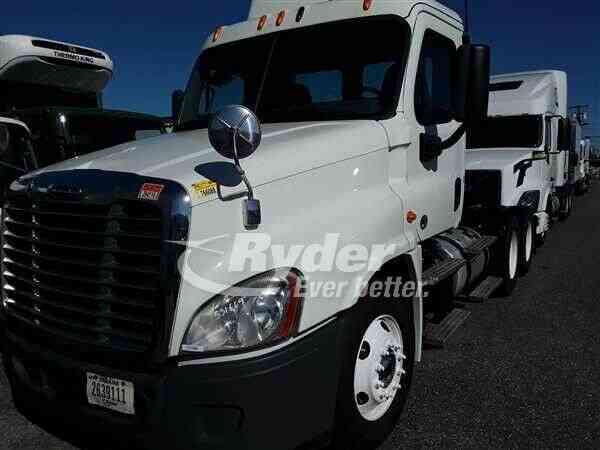 FREIGHTLINER CASCADIA 125 -- (2014)