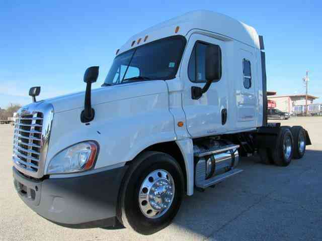 Freightliner CASCADIA -- (2014)