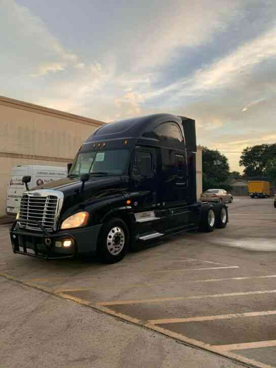 Freightliner CASCADIA (2014)