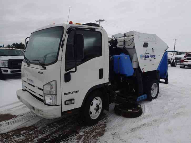 ISUZU SCHWARZE GALE FORCE (2014)