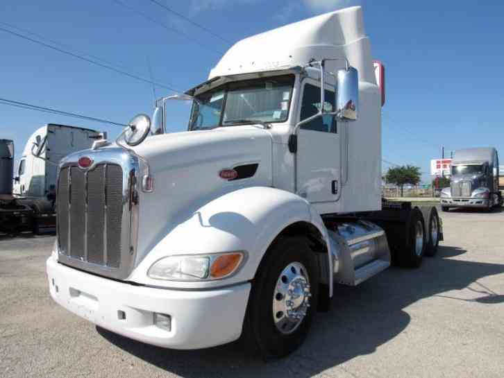 Peterbilt 384 -- (2014)