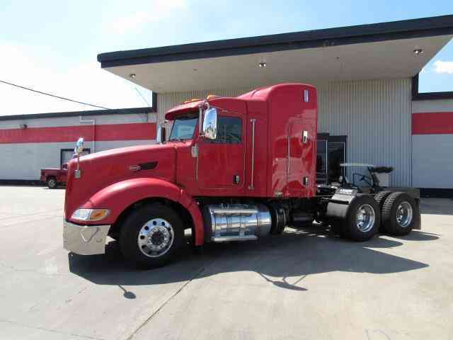 Peterbilt 386 -- (2014)