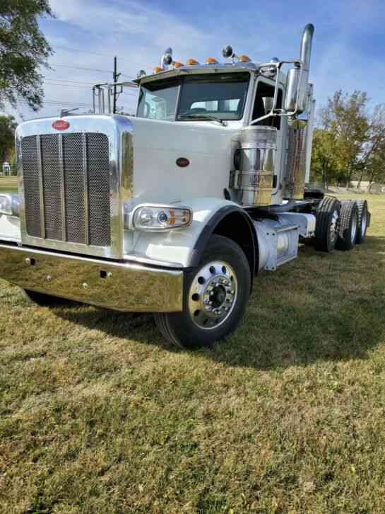 Peterbilt 388 (2014)