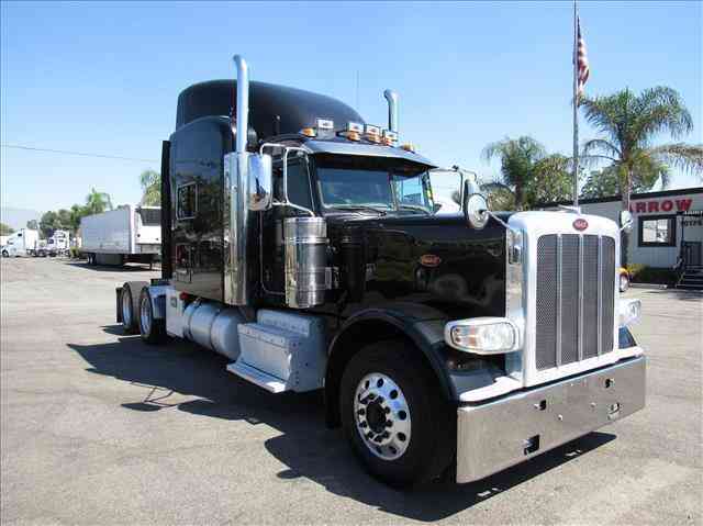 Peterbilt 389 -- (2014)