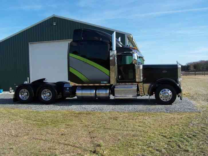 Peterbilt 389 EXTENDED HOOD (2014)