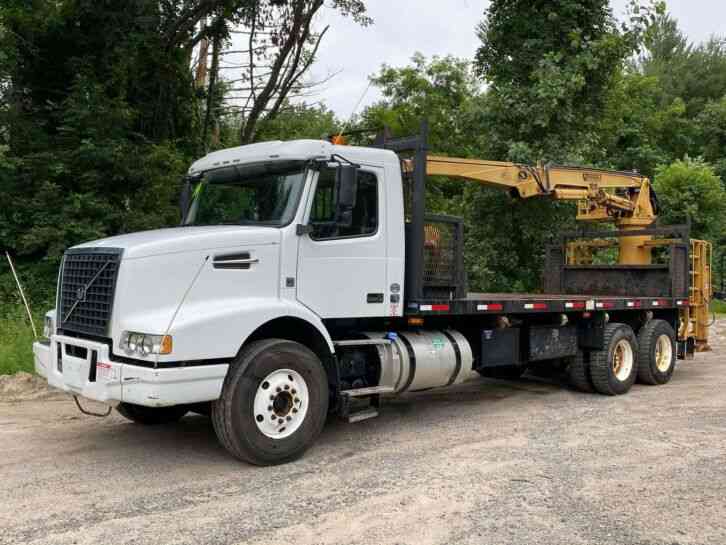 Volvo VHD Grapple Boom Truck (2014)