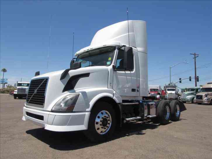 Volvo VNL64T -- (2014)