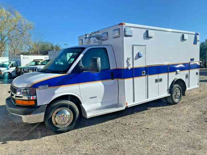 Chevy G4500 6. 0L Gas Type III Ambulance (2015)