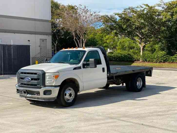 Ford Super Duty F-350 DRW Cab-Chassis (2015)