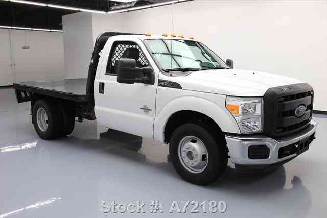 Ford F-350 REGULAR CAB DIESEL DUALLY FLATBED (2015) : Commercial Pickups
