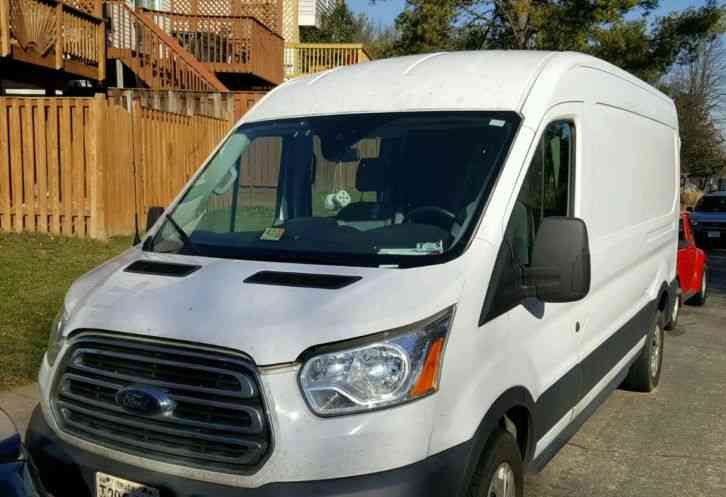 Ford Transit 250 (2015)