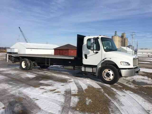 Freightliner BUSINESS CLASS M2 106 *NEW* 26FT X 102IN WIDE (2015)