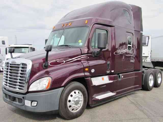 Freightliner CASCADEVO -- (2015)