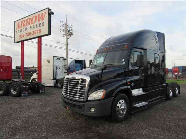 Freightliner CASCADEVO -- (2015)