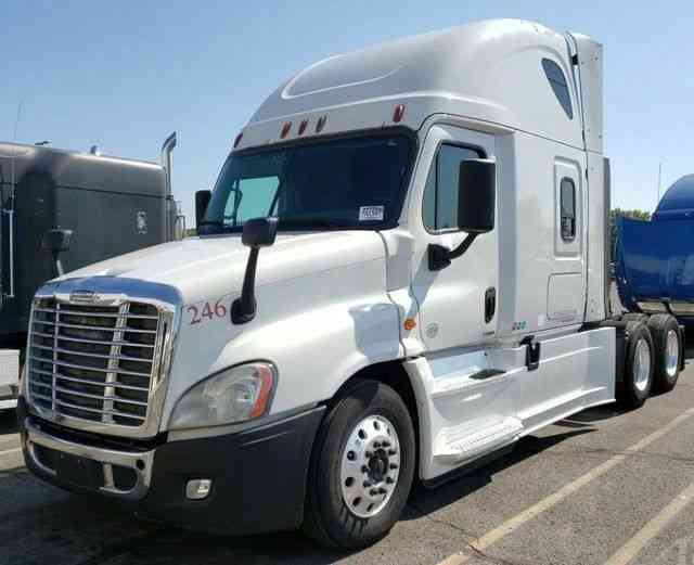 Freightliner Cascadia 125 AUTOMATIC TRANS (2015)