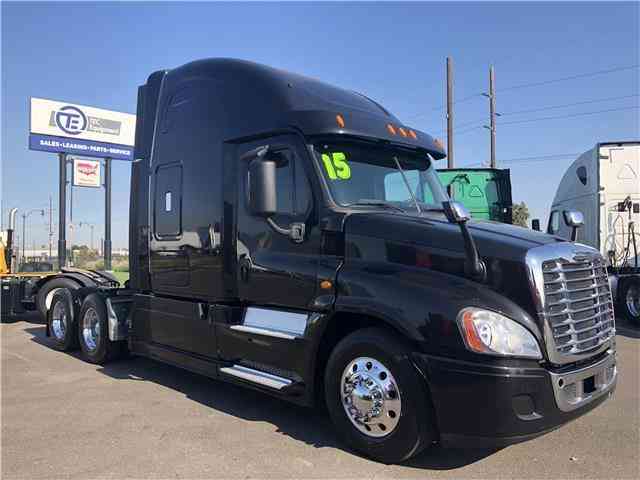 Freightliner Cascadia 125 -- (2015)