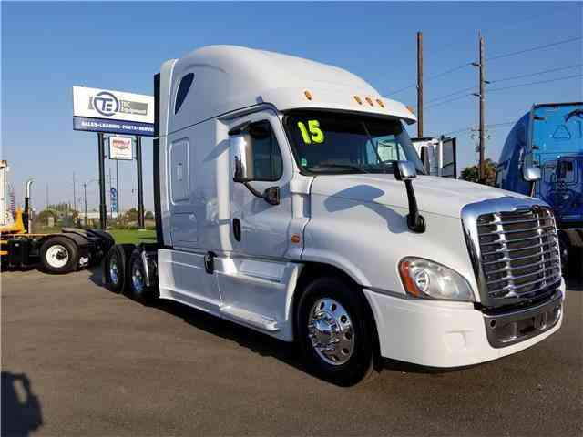 Freightliner Cascadia 125 -- (2015)