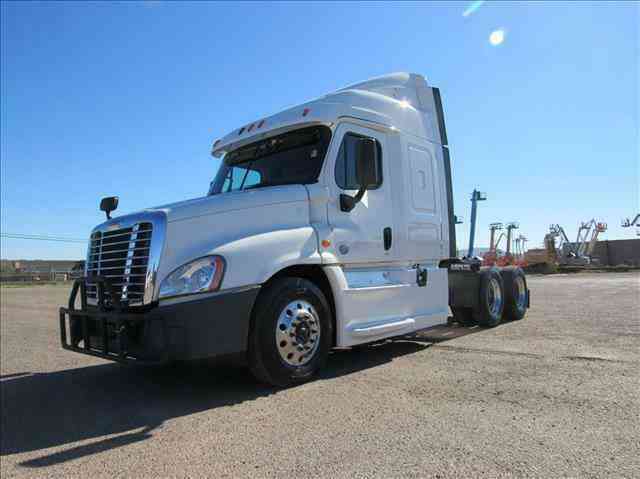 Freightliner CASCADIA -- (2015)