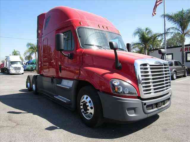 Freightliner CASCADIA -- (2015)