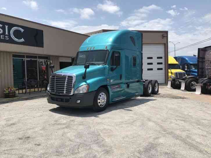 FREIGHTLINER CASCADIA -- (2015)